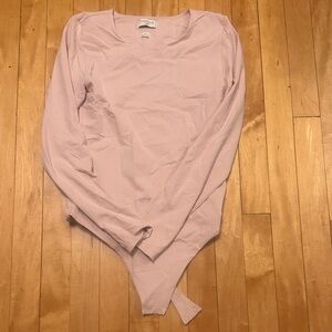 Aritizia Contour Long Sleeve Body Suit